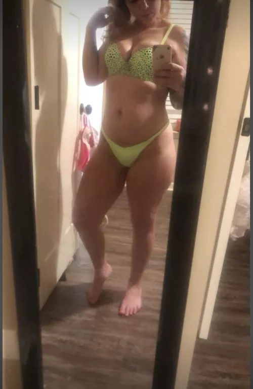 Who’s up? I’m horny… 