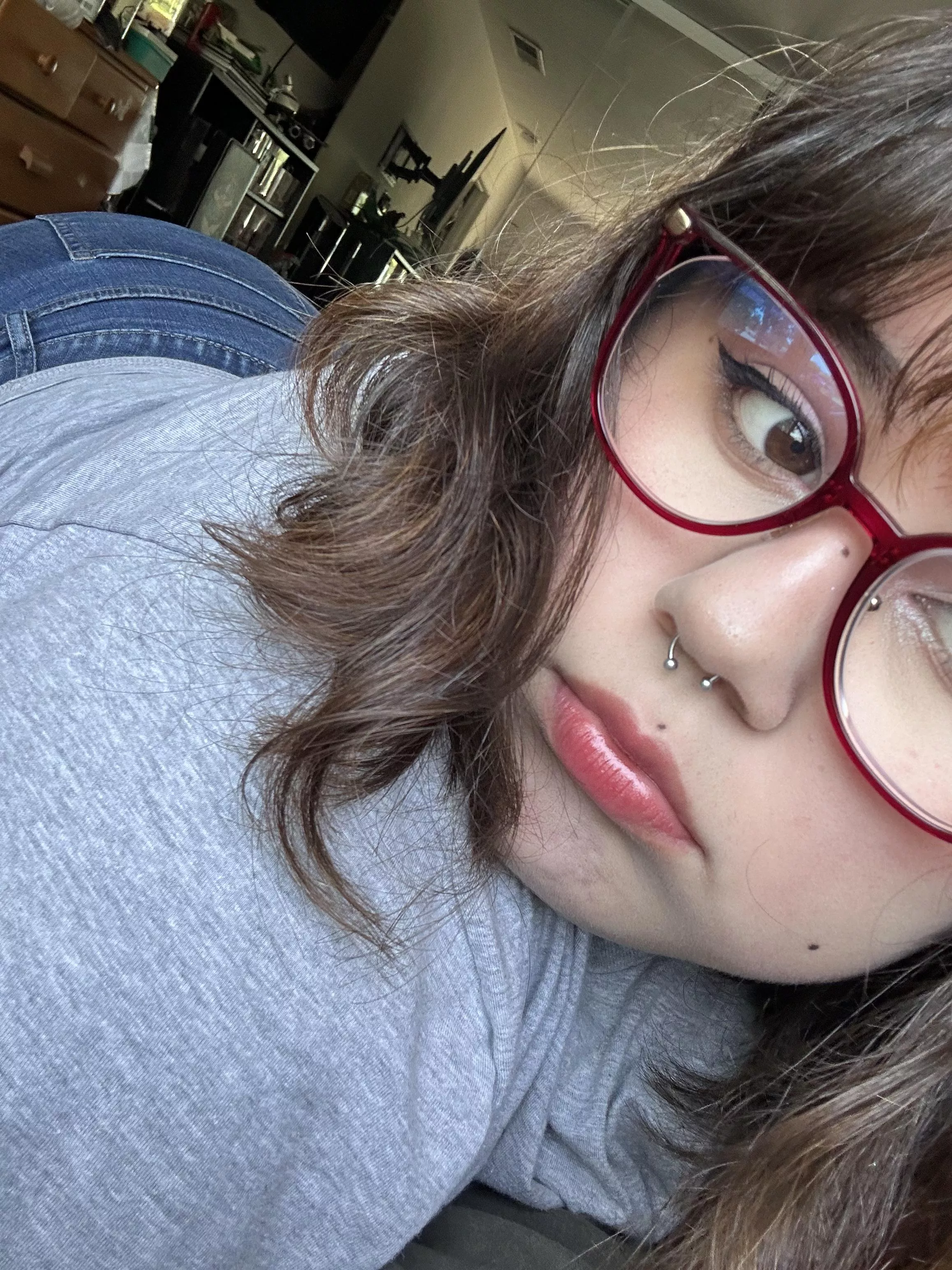 18 yr old nerd pussy, yes or no?