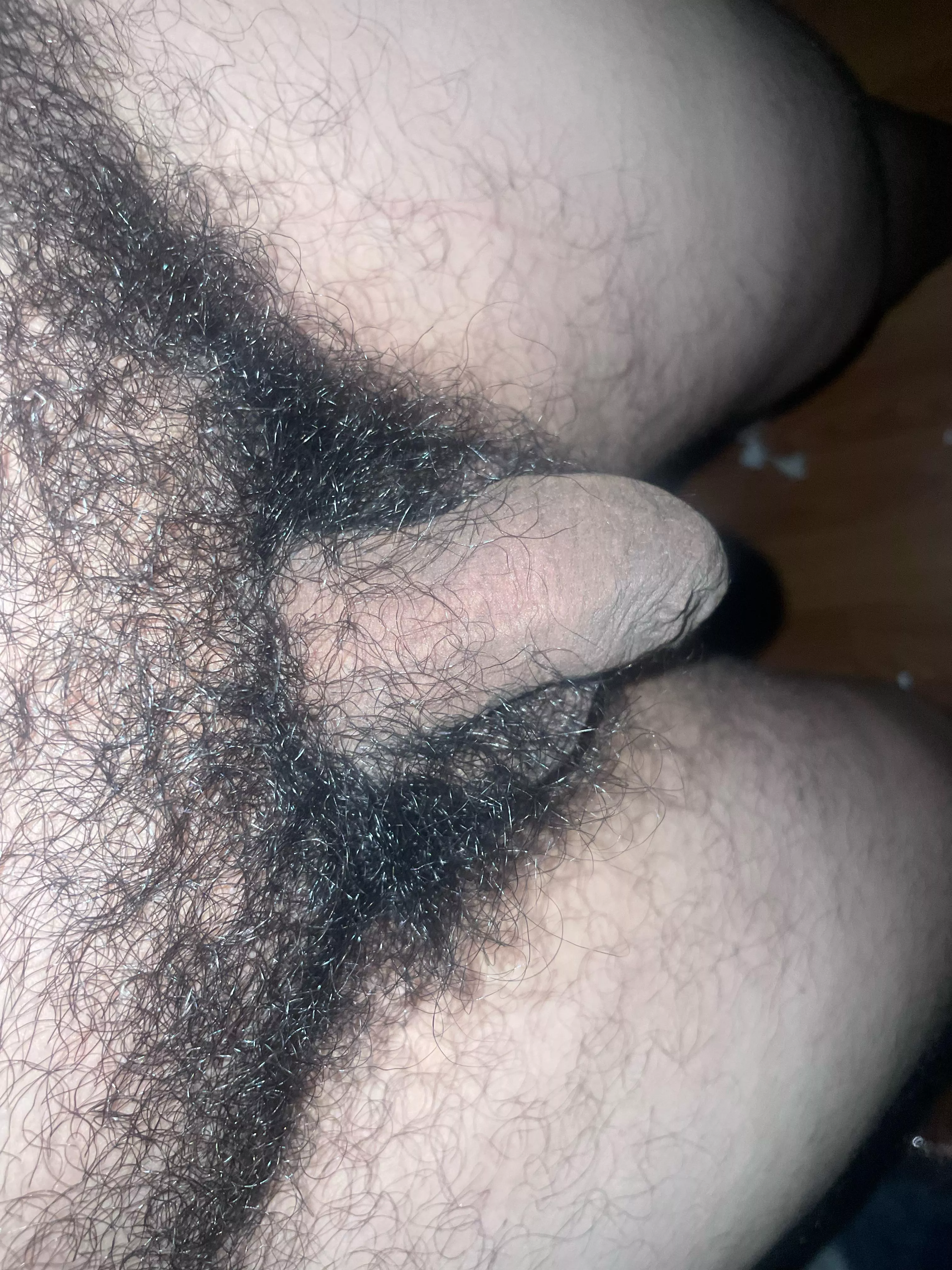 21, anyone down to pee with me rn?