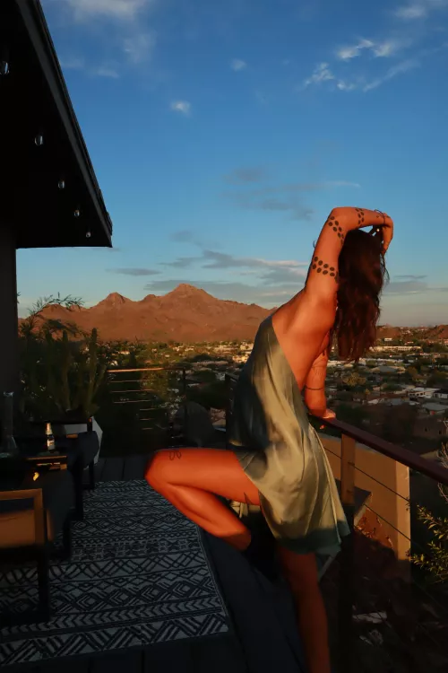 A lot classy and a lil slutty