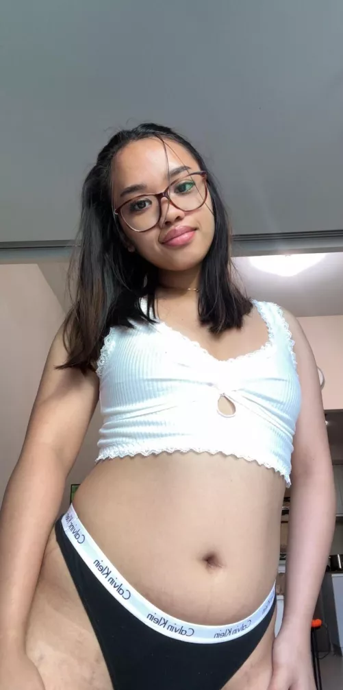 Am I a cute college girl