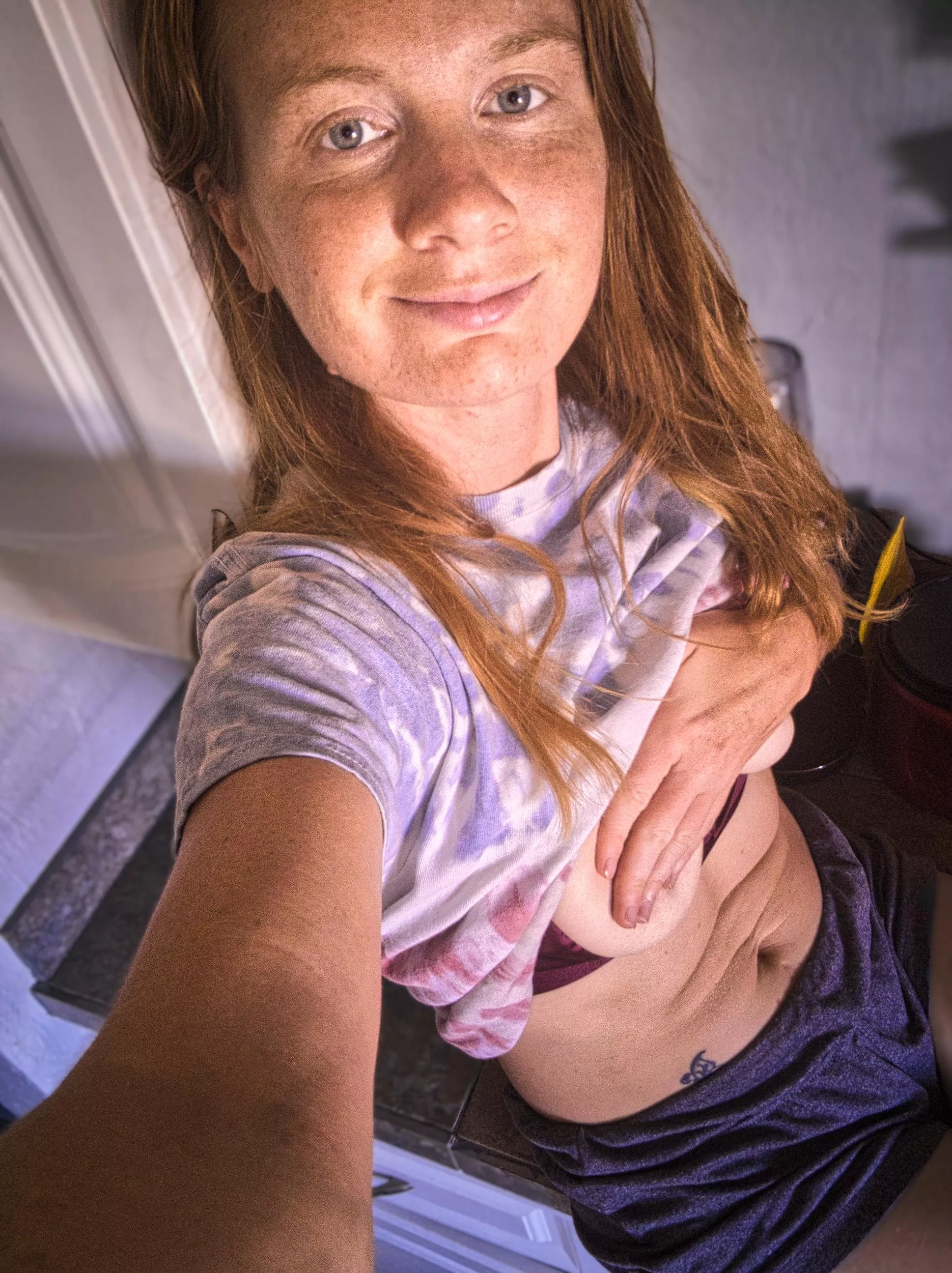 From freckles to toes – natural beauty shows