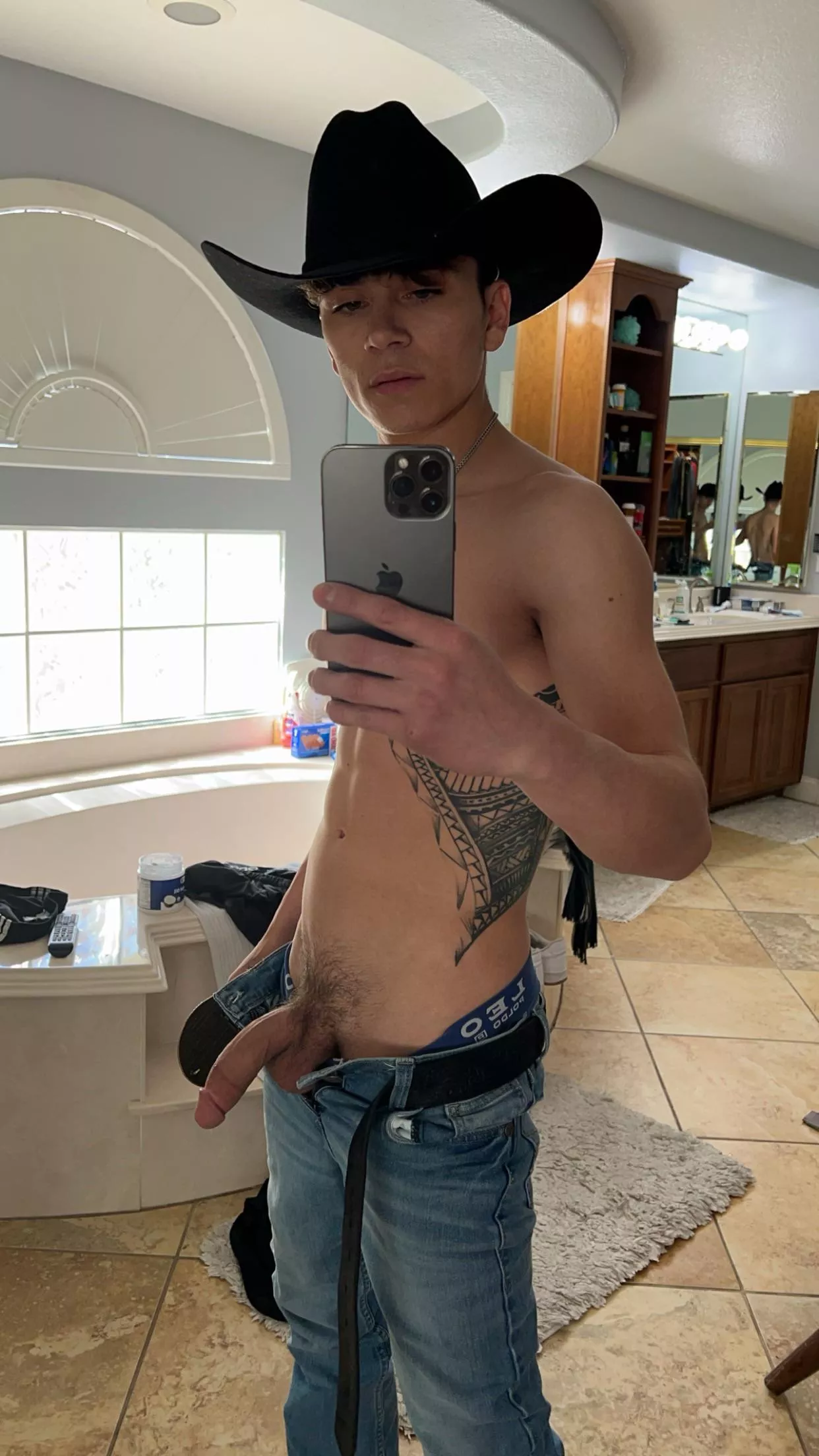 Get me hard! 🤠
