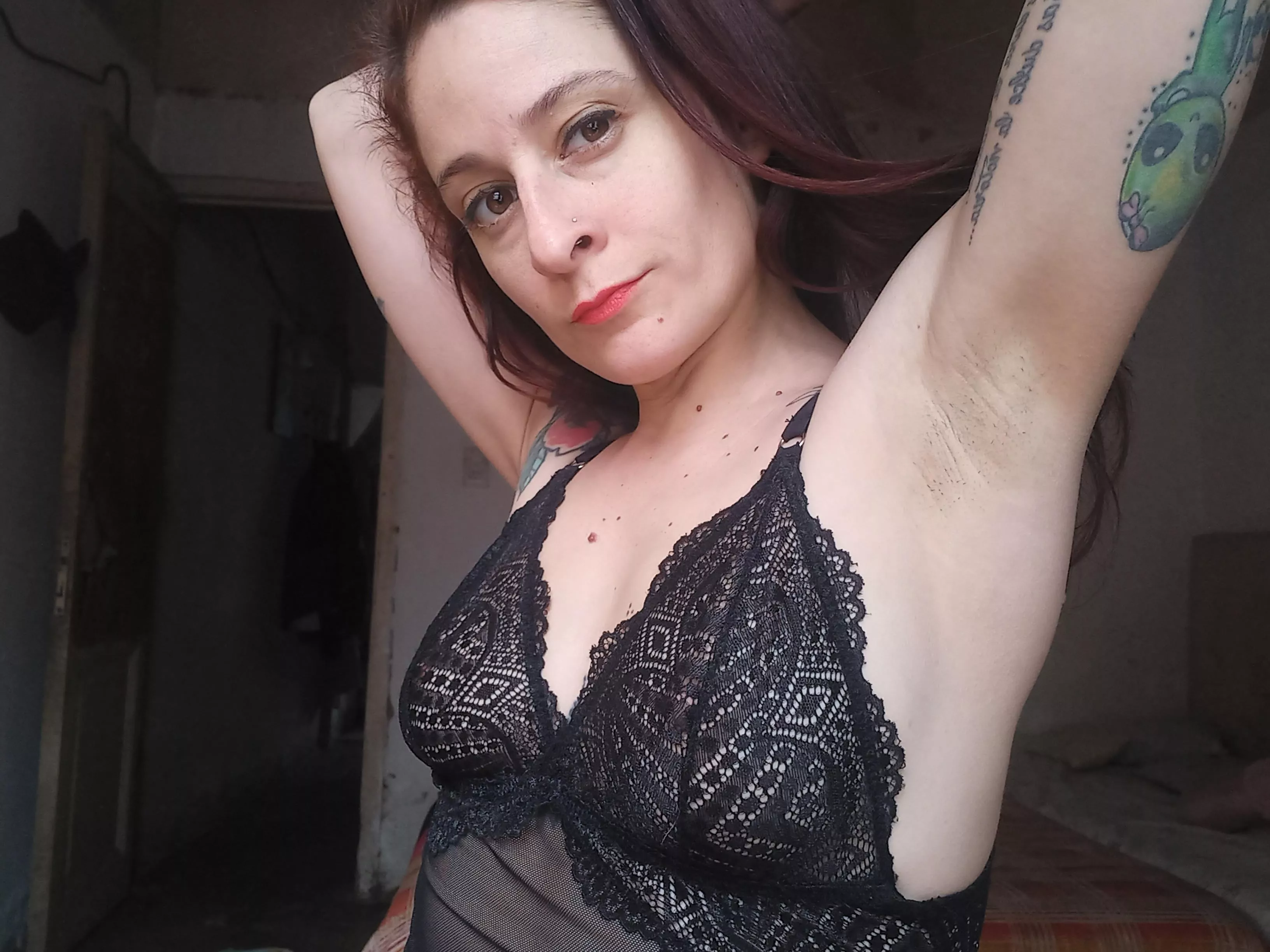 I want you to lick my armpits