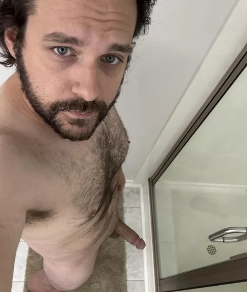 Quick rinse before bed. Need someone to get my back [36]