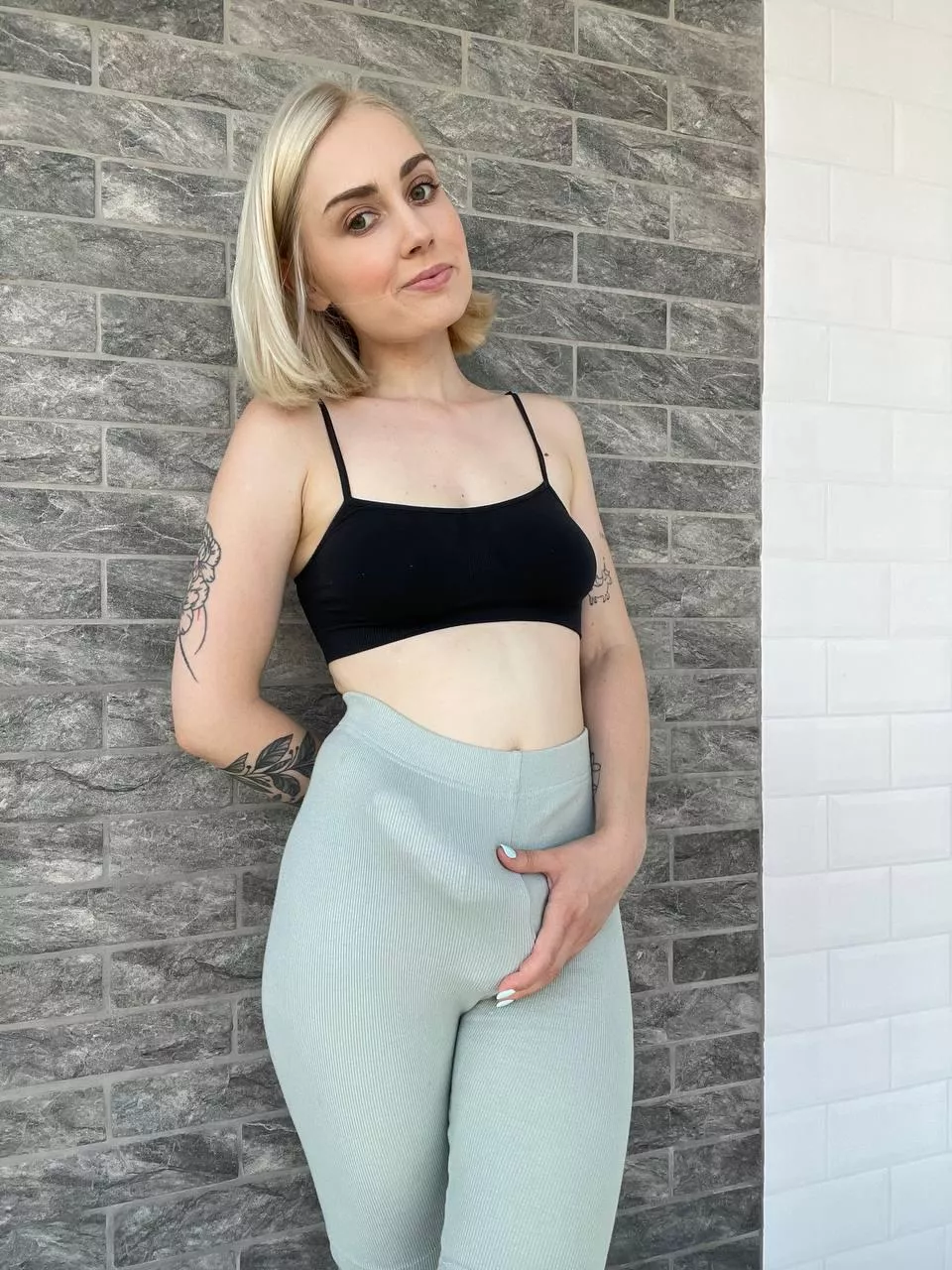 What would you do if I came to a first date with a boner in my pants? Were you scared? Or excited?