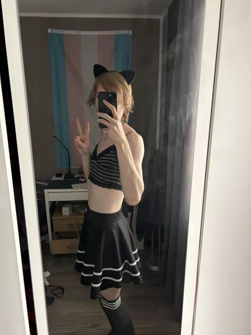 I always feel better dressing up cute :3