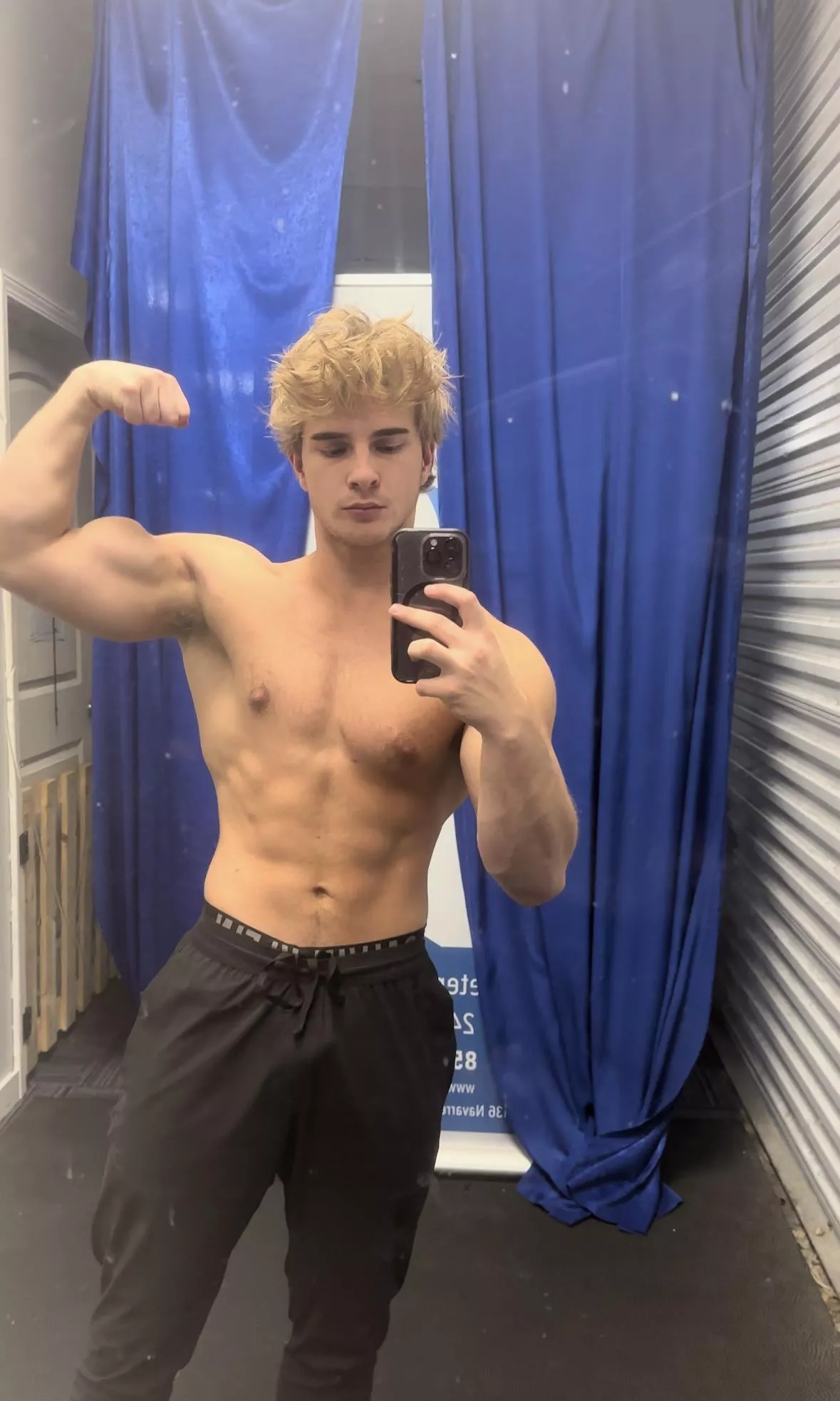 I always hittin' the gym. Wanna feel this?