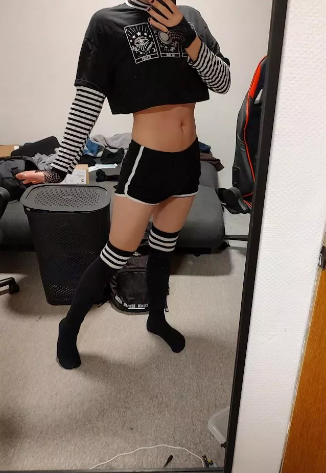 I really like these kinds of shorts!!! :DDDD