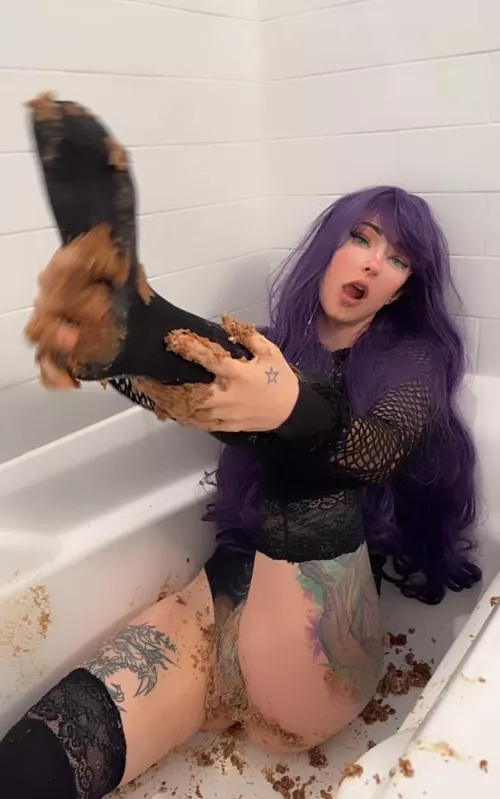 I think I need to invest in more thigh highs ;)