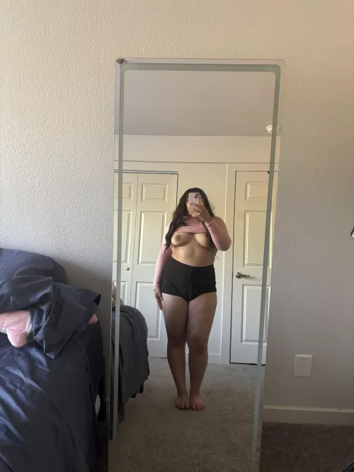 I will always proudly show off my curves <3