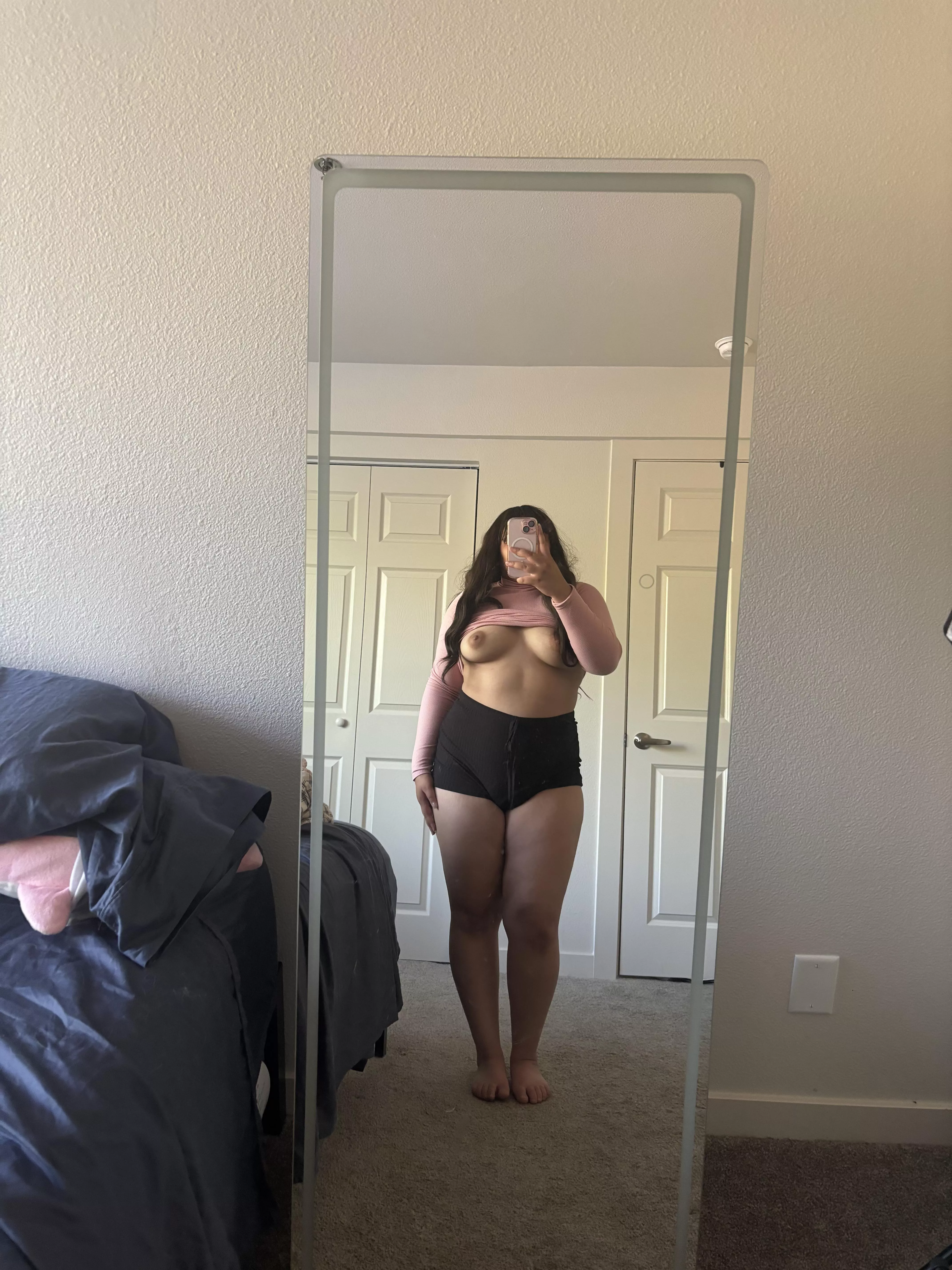 I will always proudly show off my curves <3