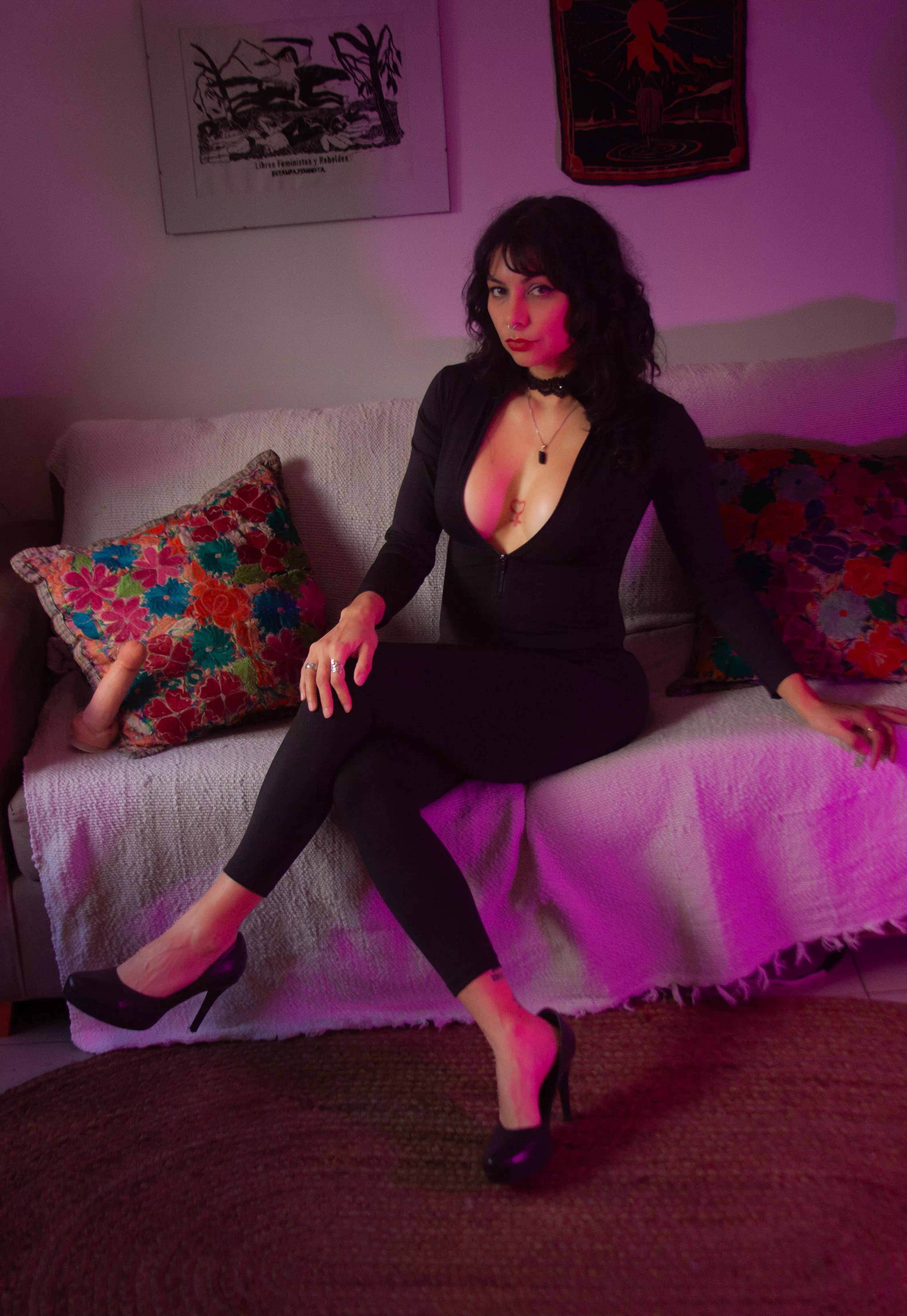 It's time to clean the house, put on your work clothes.