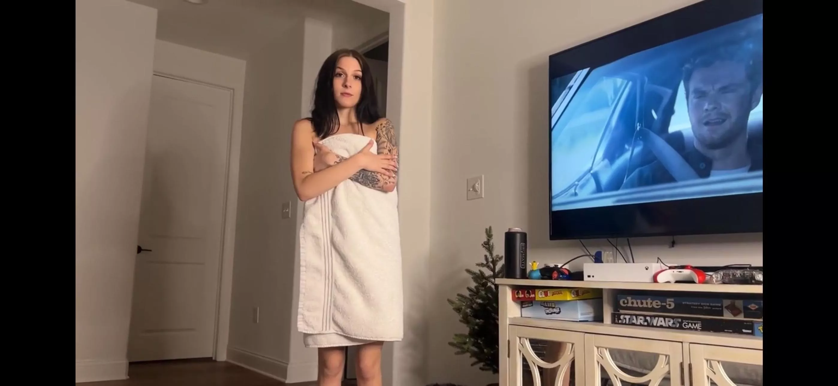 Oi! Hughie!! Omelanduh dun focked me woif and took me bloody son! womp womp