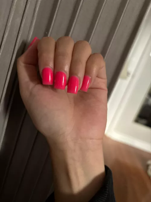 What do you think of my pretty pink nails ?