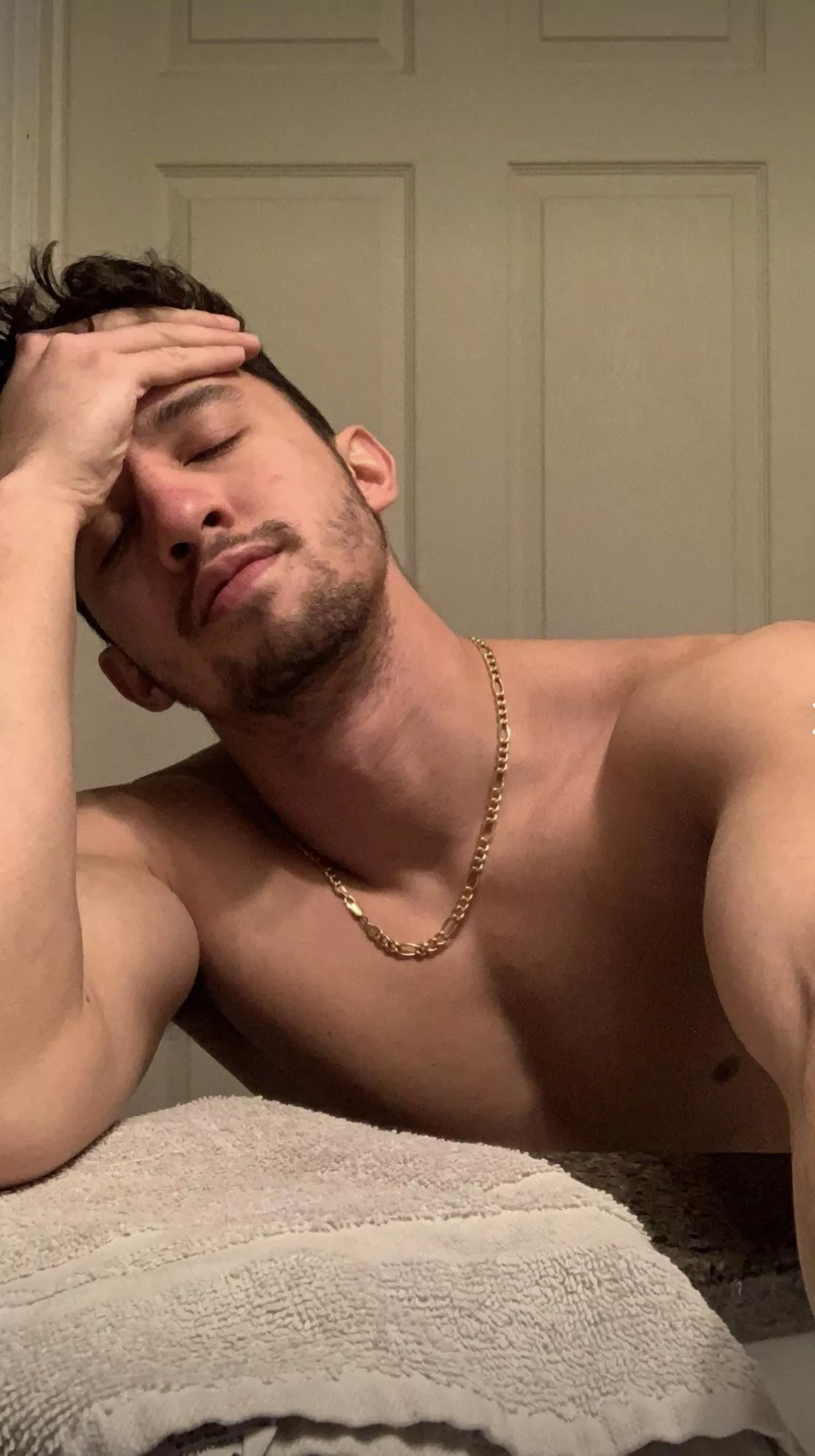 Anybody that plays dbd here? Or dark and darker? I’m down for some new games too.