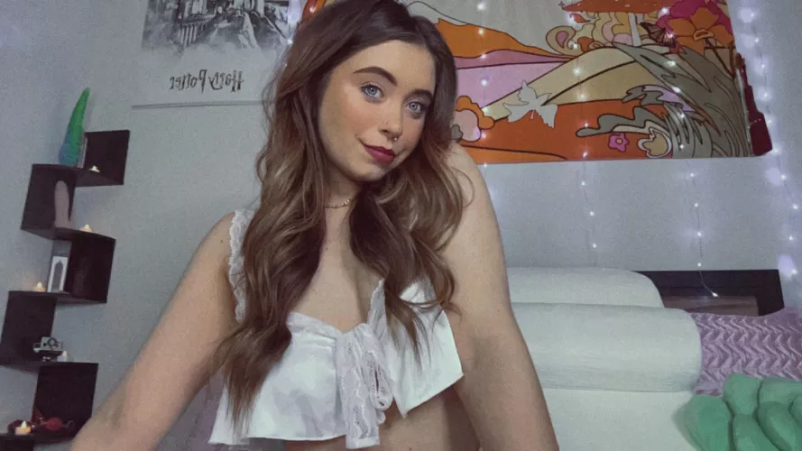 come keep me company 💜 www.chaturbate.com/stacycakesxo