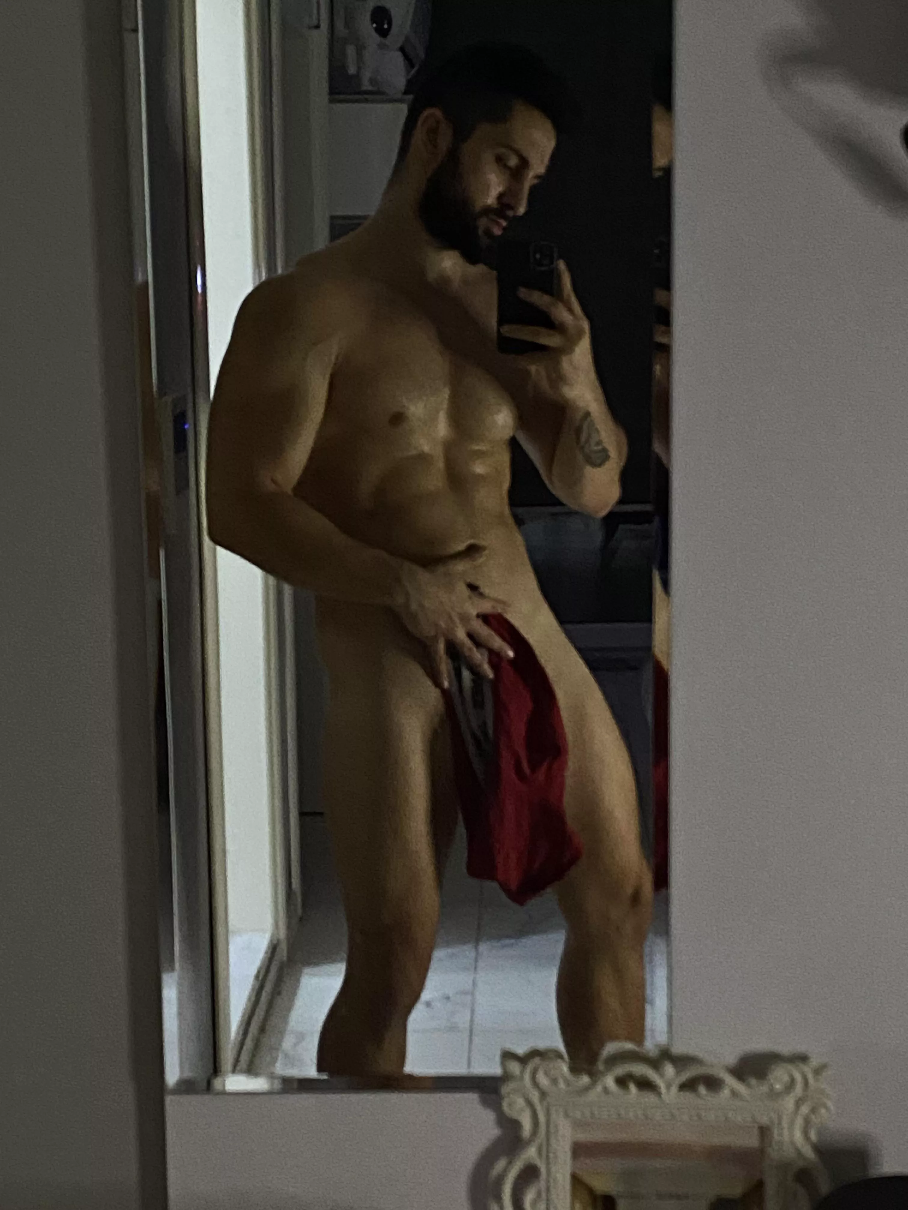 Do you like muscled men?