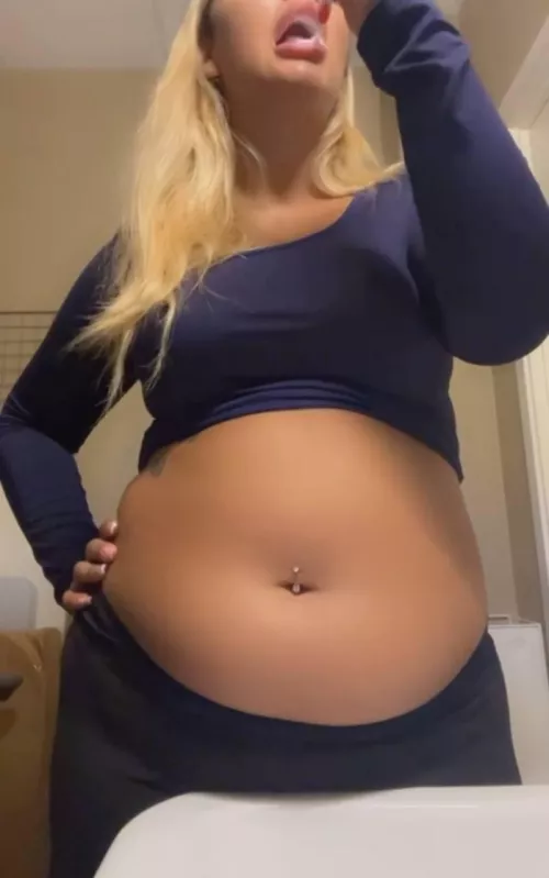 Don't forget to brush your teeth after a long day of stuffing 🤰🏼