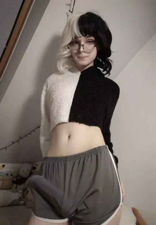 I am a 10 but I have a big girlcock.. what am I? 🥺