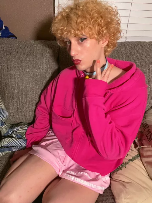 I’m a little gay ✨💜