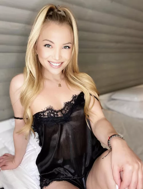 Just some juicy tits waiting to get sucked ;)