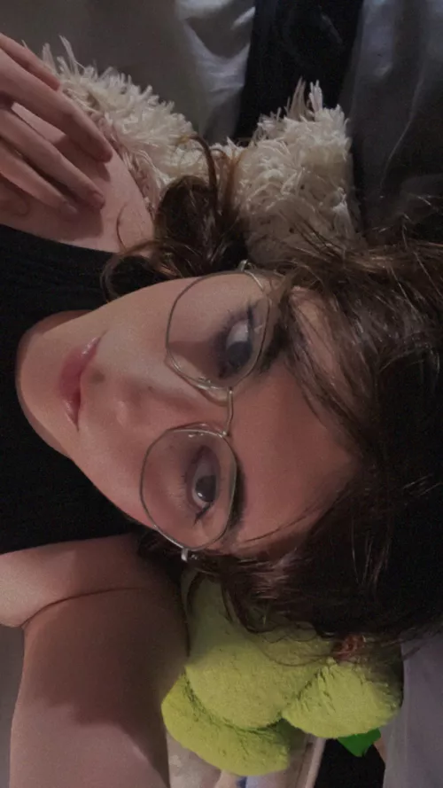 tried a new makeup look <3