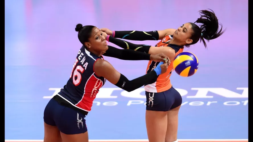 Winifer Fernandez (right)