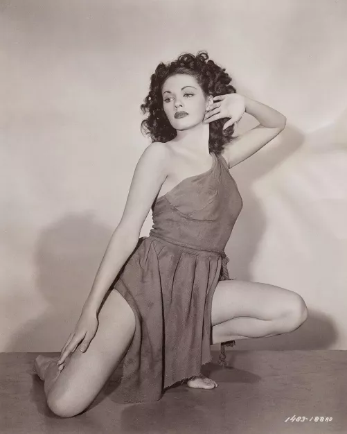 Yvonne de Carlo (1947)
