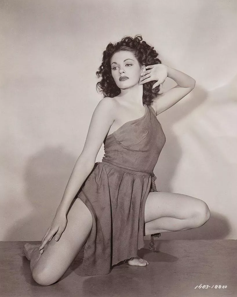 Yvonne de Carlo (1947)