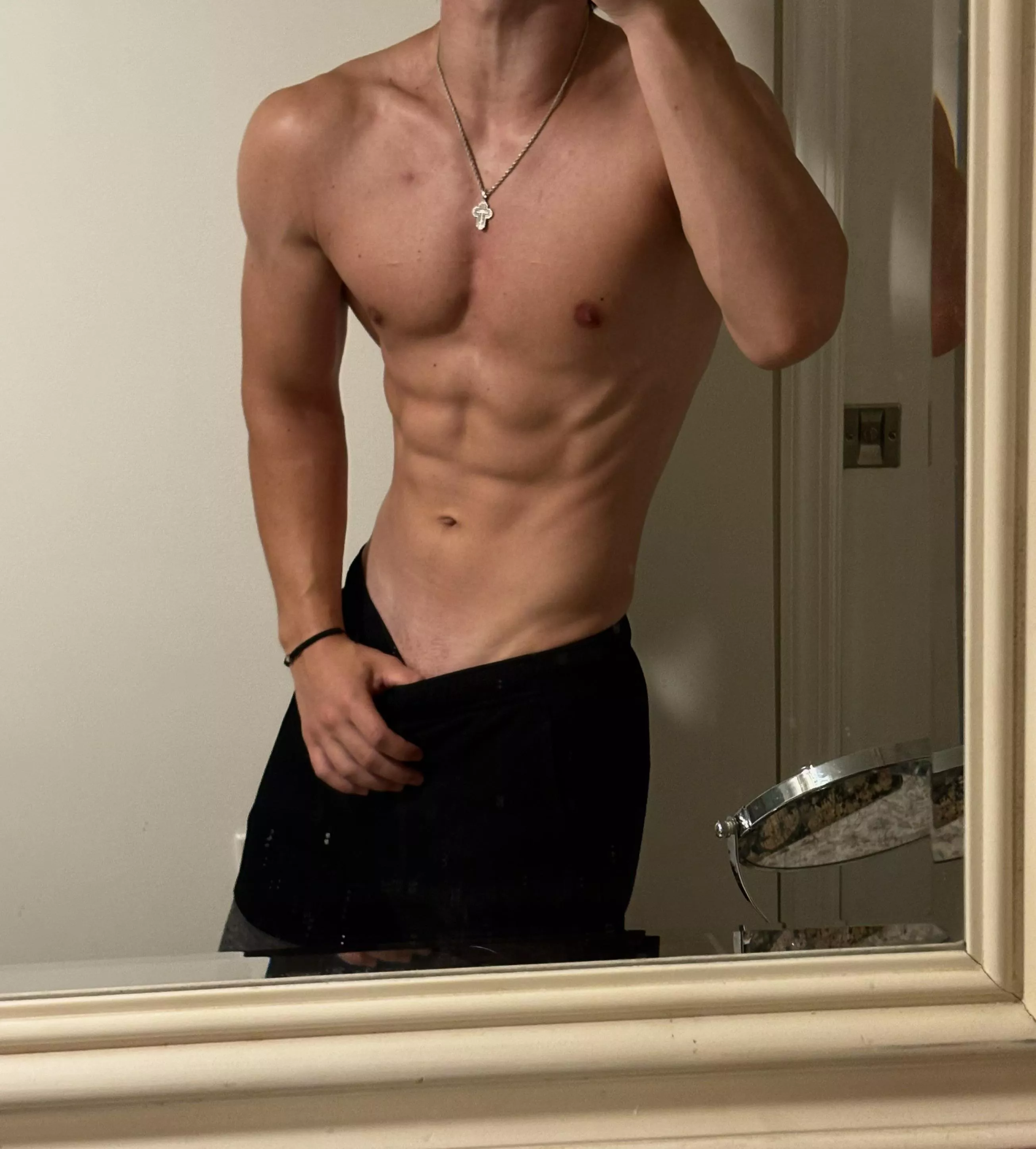 [18] Oops, my fingers feel so heavy 