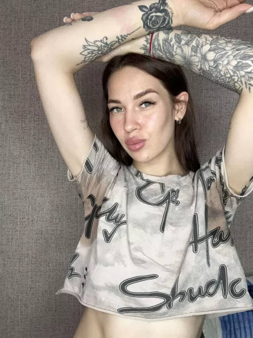 Are the brunettes your type ?