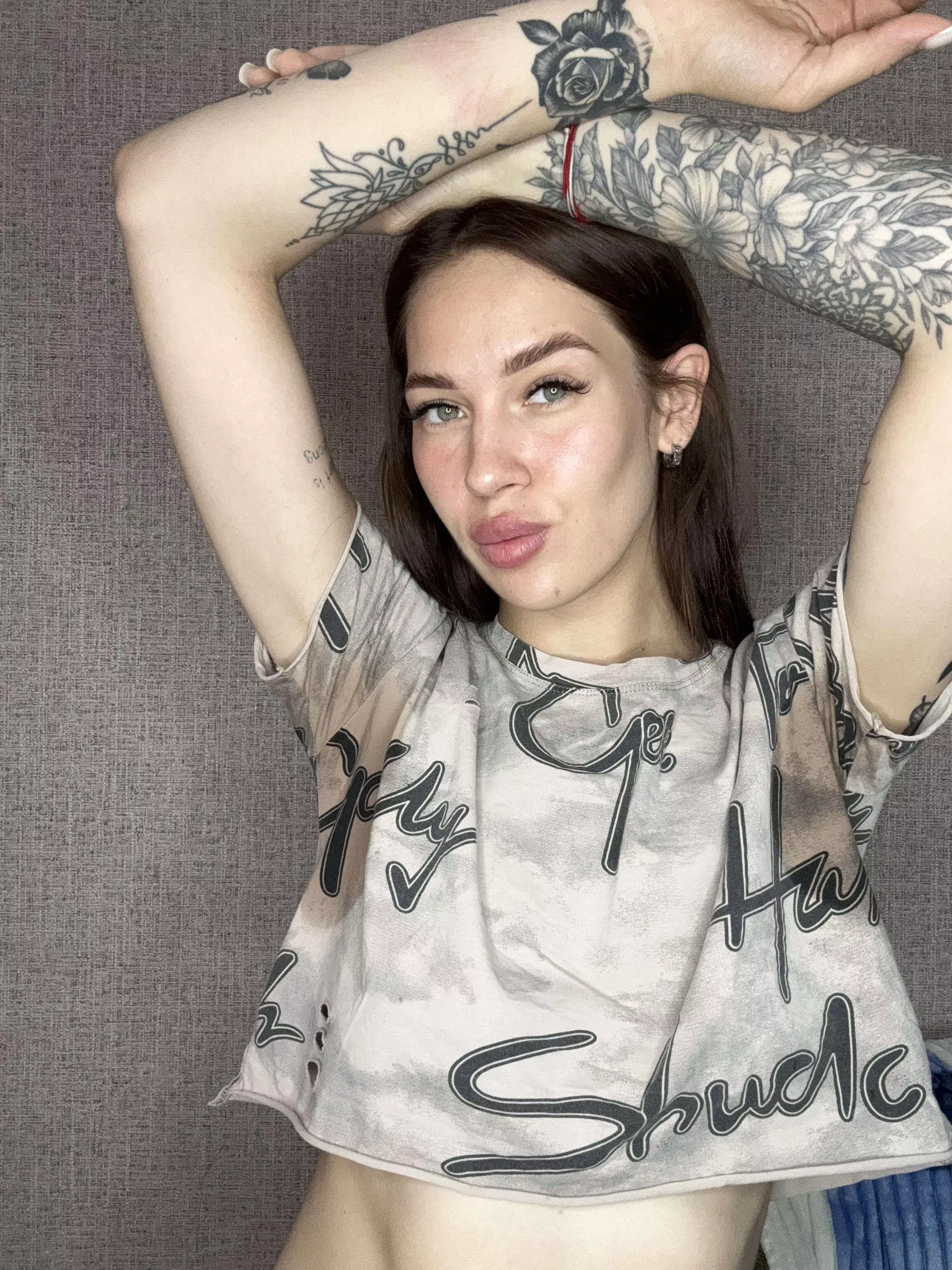 Are the brunettes your type ?