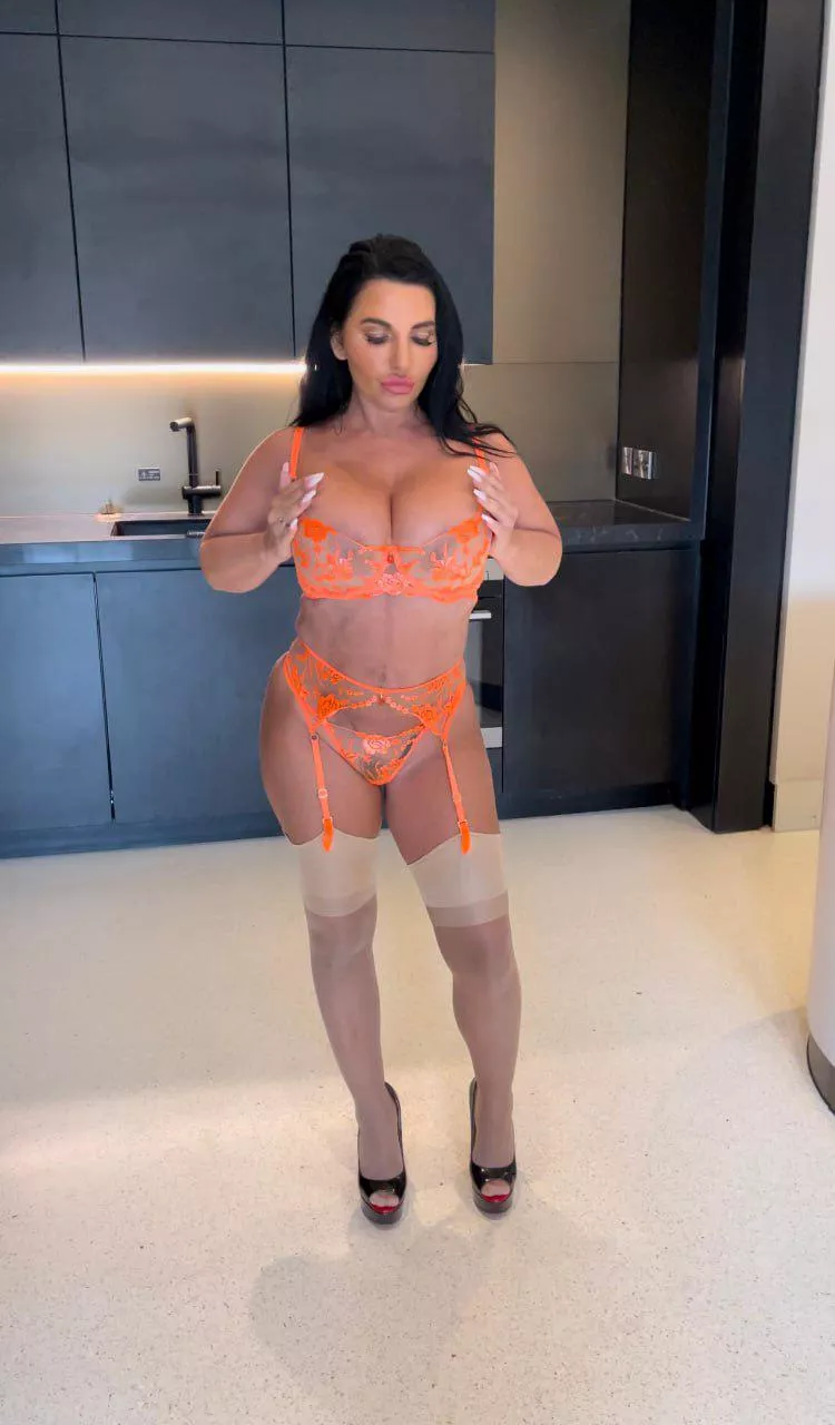 Can a geek girl receive some love here?	