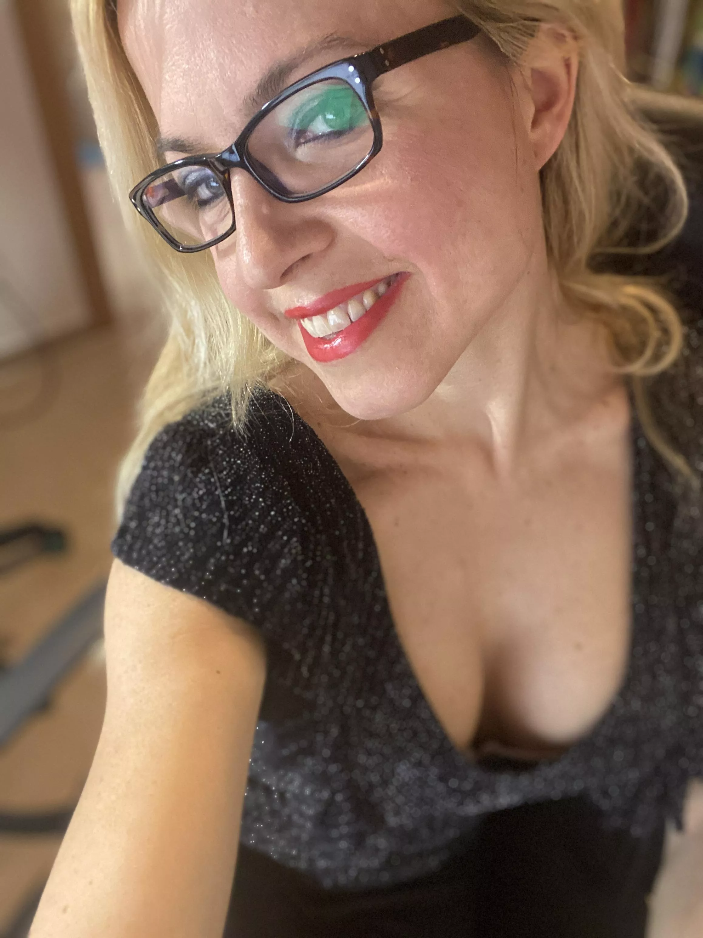 can I be your office girl?