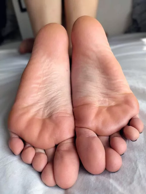 Do you like my feet in this position? <3
