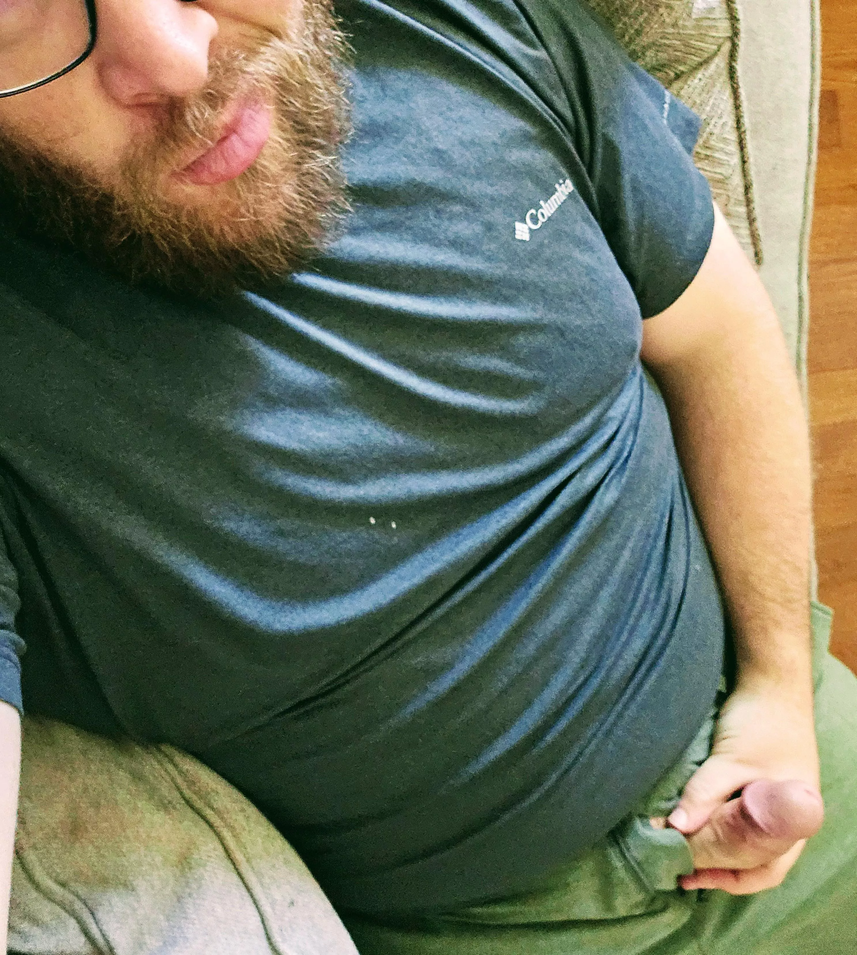 Do you like thick bearded men? Hmu! 