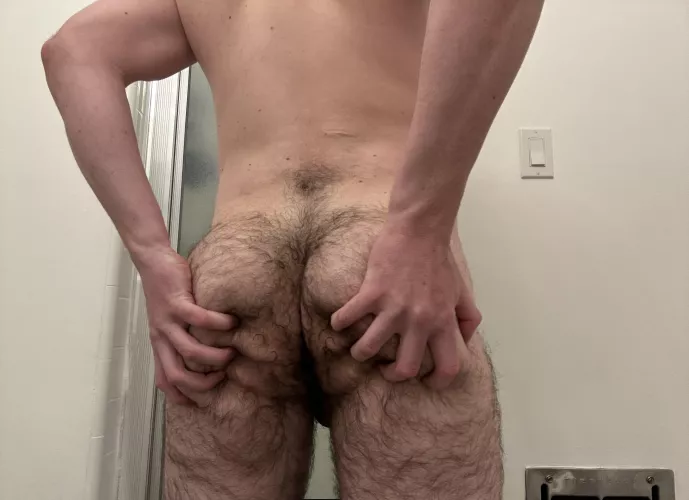 Hairiest ass in my frat 