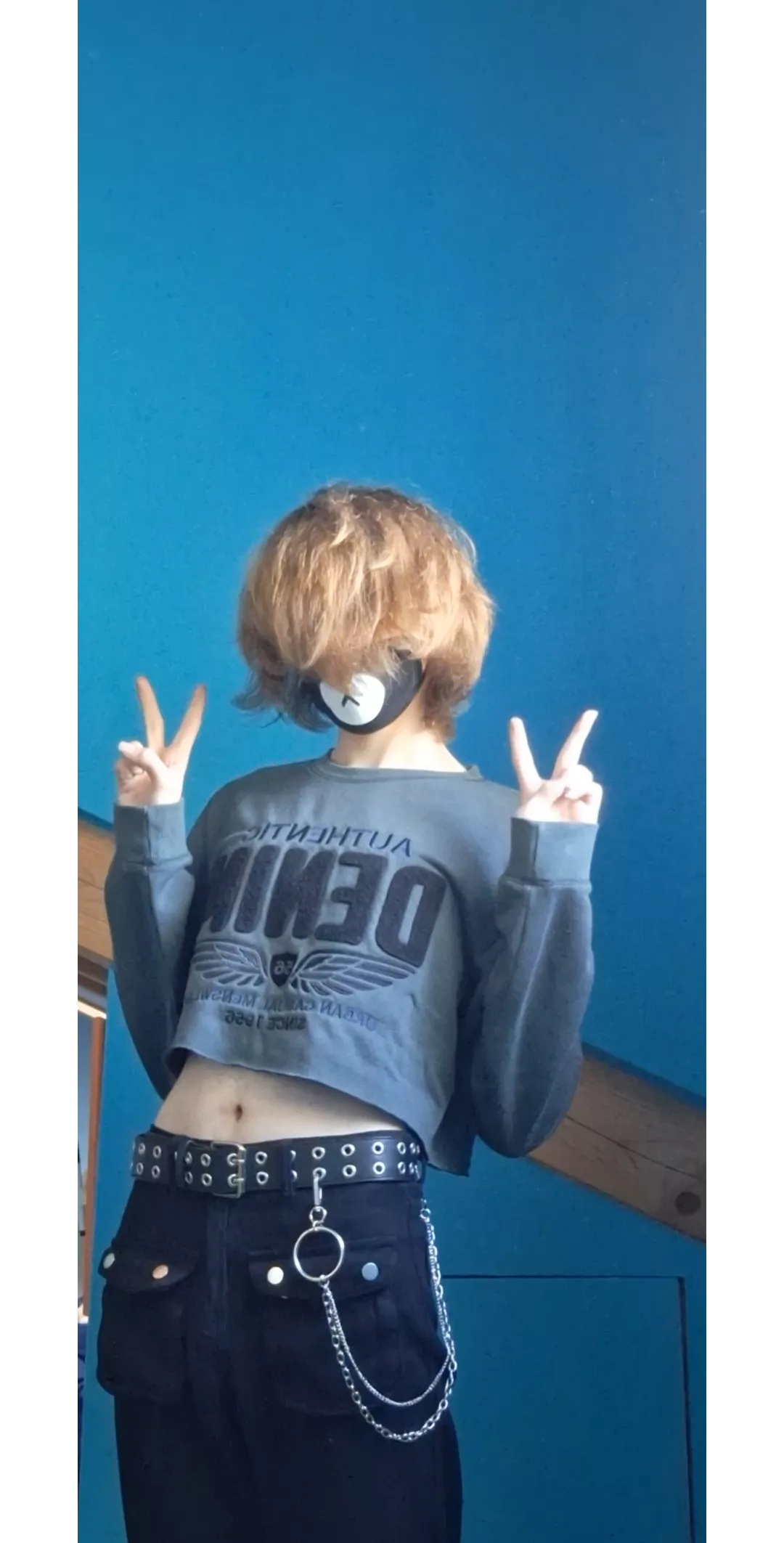 Heya cropped another one of my hoodies :3