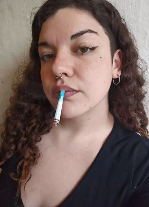 I am a smoking Milf. I believe that the desire of many...