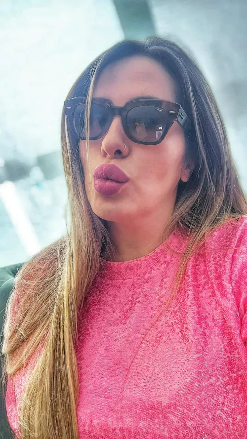 Love to wrap it with my big lips 