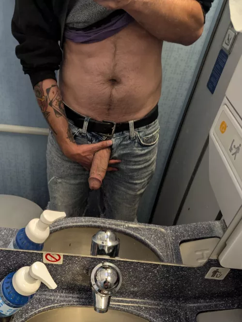 My legs weren't the only thing Daddy needed to stretch on this flight
