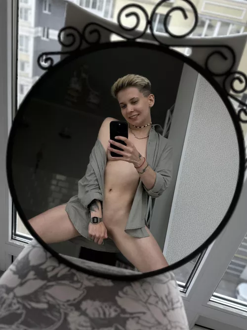 my short hair emphasizes my playfulness and passion, as you can see for yourself