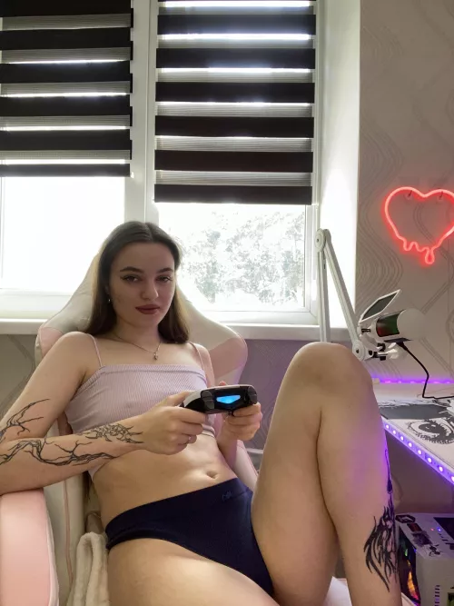 sexy gamer decided to play with you