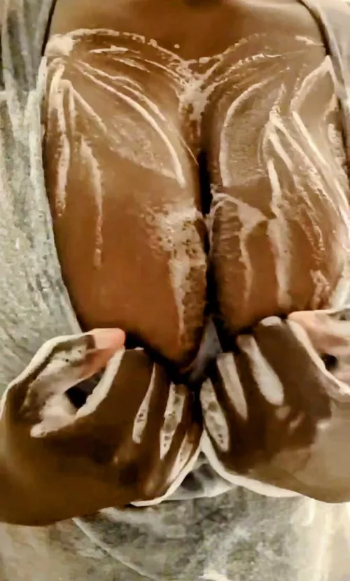 Got carried away with the soap 🧼, but I love the suds 🫧 [oc]