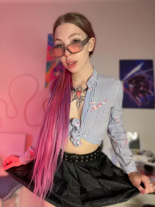 I love wearing skirts when meeting my boyfriend, they don't have to be taken off and they give easy access to my pussy