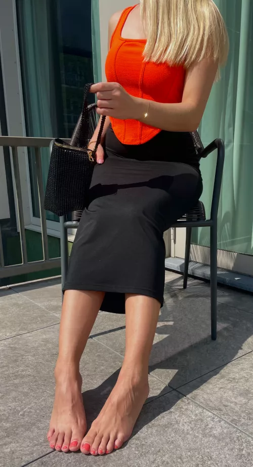 Just let your eyes wander down, down, down 🥰