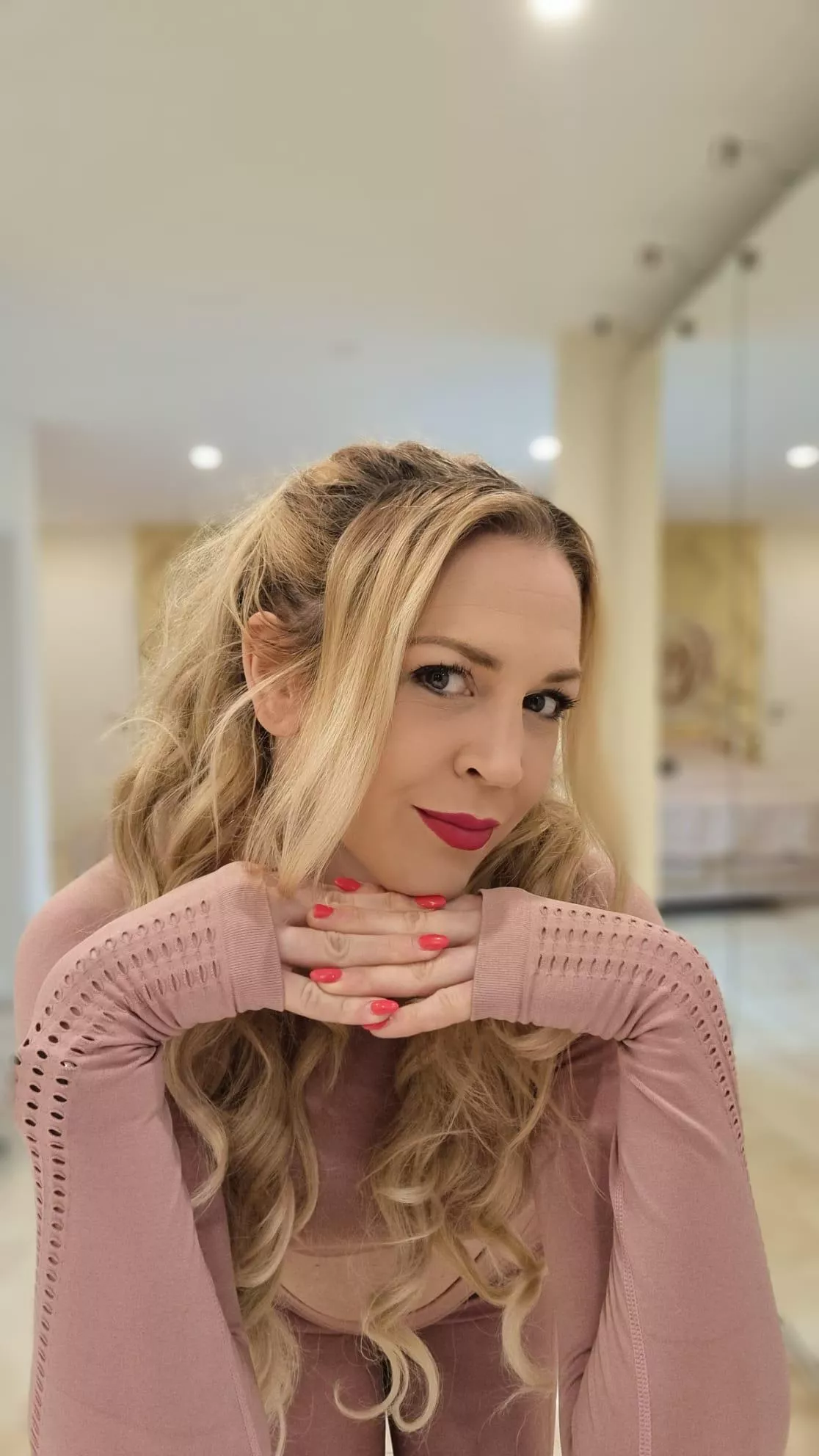 Outfit of the trophy wife