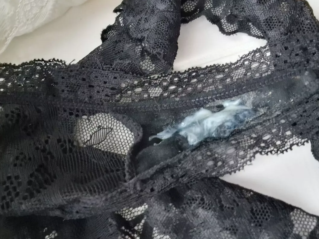 Say yeah if you’re jerking off right now !!