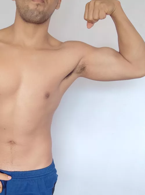 Say yes if you want to smell my armpits 